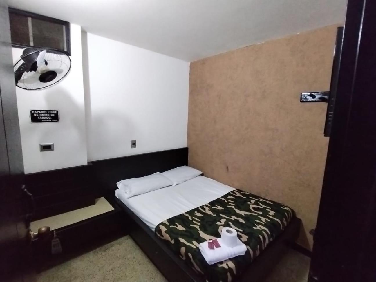 Hotel Country Меделин Екстериор снимка