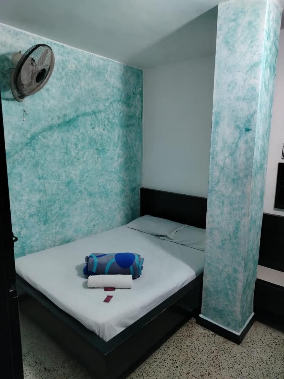 Hotel Country Меделин Екстериор снимка
