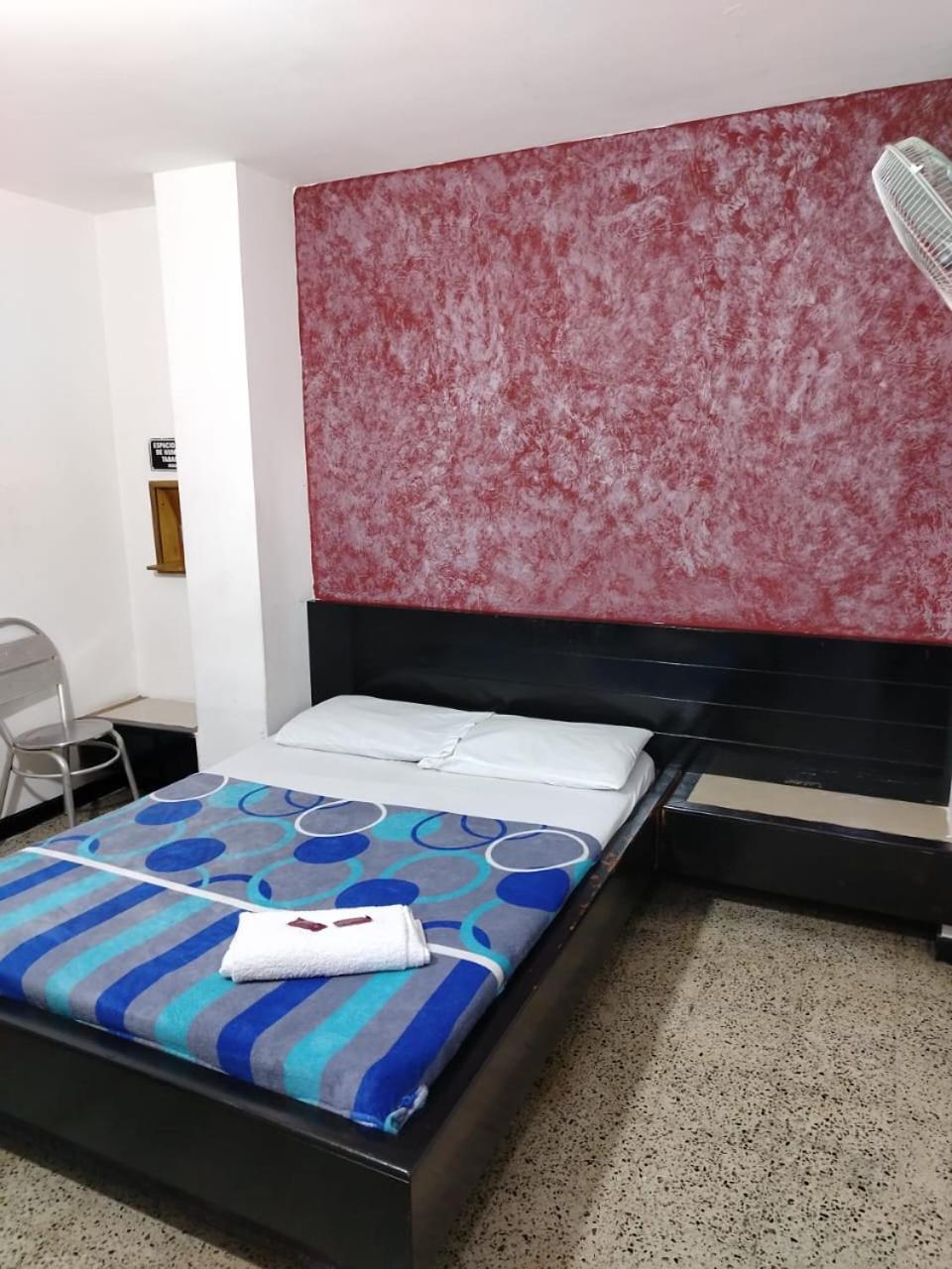 Hotel Country Меделин Екстериор снимка